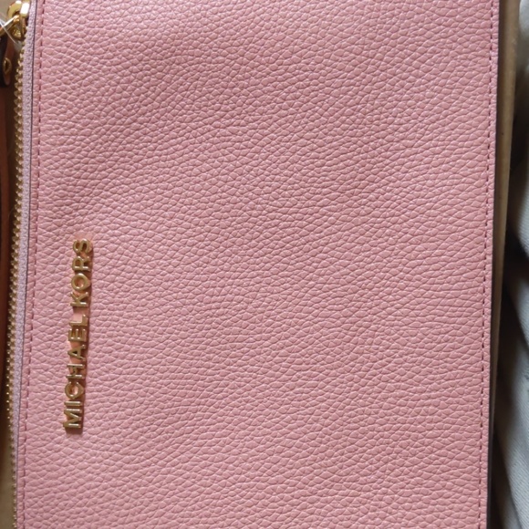 Michael Kors - Picture 3 of 5